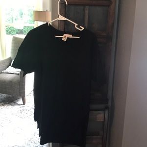 Black short sleeve shirt